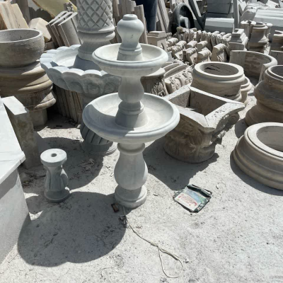 آبنما سنگی کوچک